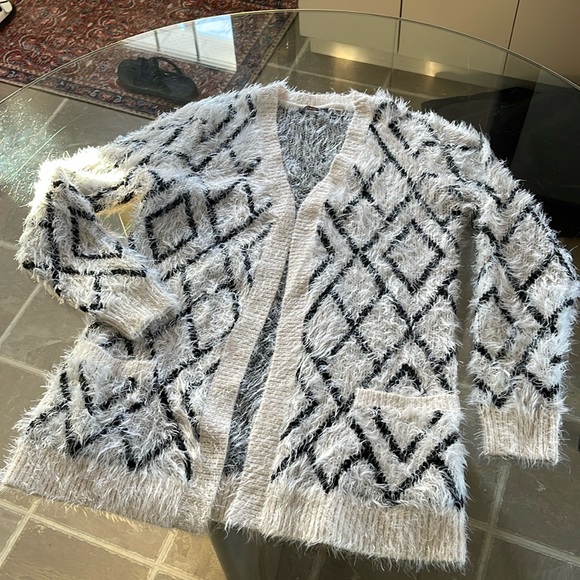 Dex, M, cardigan, pockets, acrylic/nylon, soft cozy, knit, geometric design,EUC - Picture 9 of 9